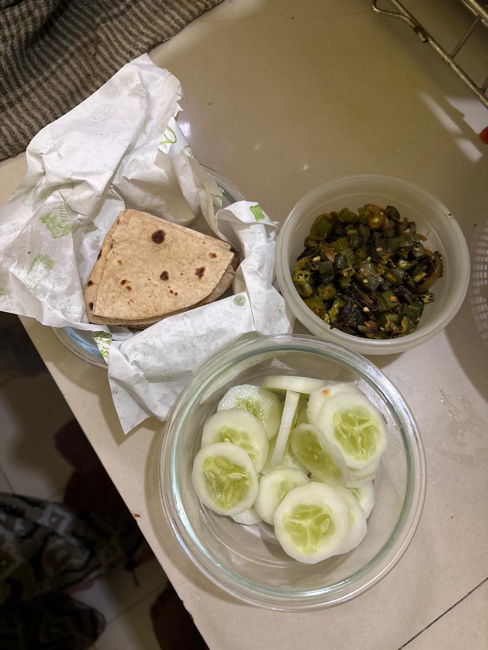 Fresh homemade Indian thali for tiffin delivery in Noida